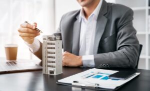 brandon charnas How to Turn Market Expertise Into Market Authority
